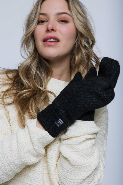 Snowflake-Lined Mitts